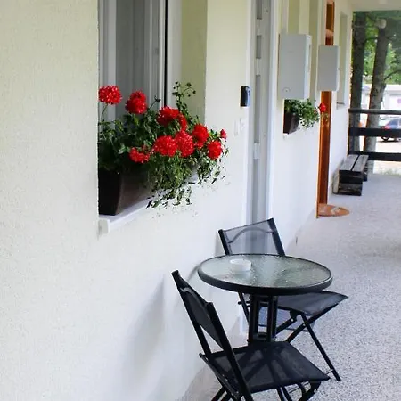 Apartment D&L Plitvicka Jezera Exterior photo
