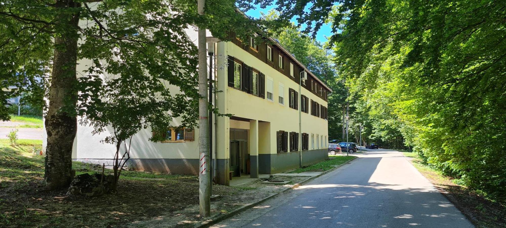 Apartment D&l